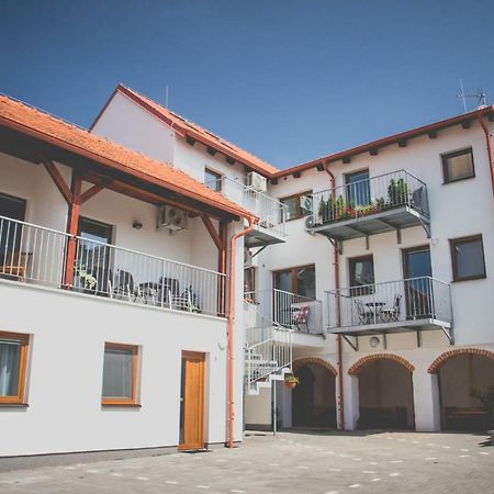 Apartman Rezidence מיקולוב מראה חיצוני תמונה