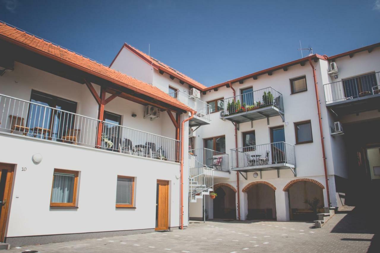 Apartman Rezidence מיקולוב מראה חיצוני תמונה